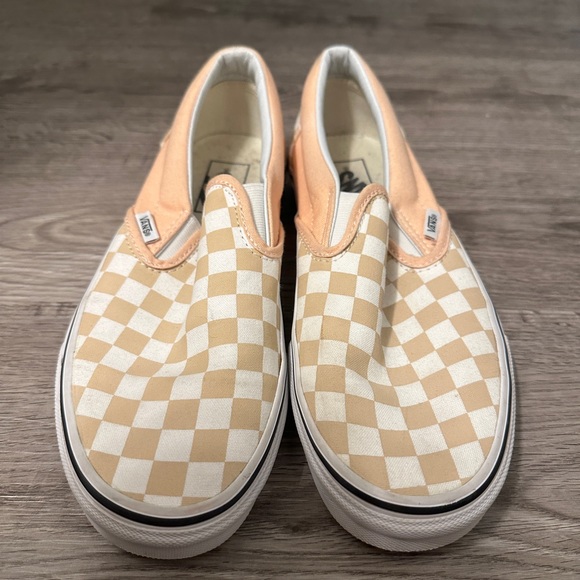 peach colored vans - Picture 2 of 4